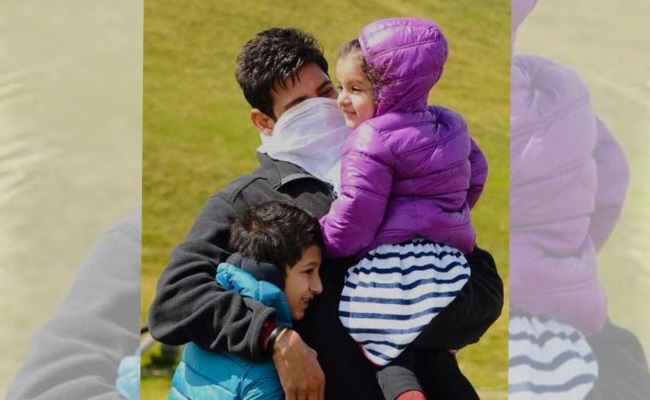 Throwback: Adorable Pic of Mahesh Babu with His Kids